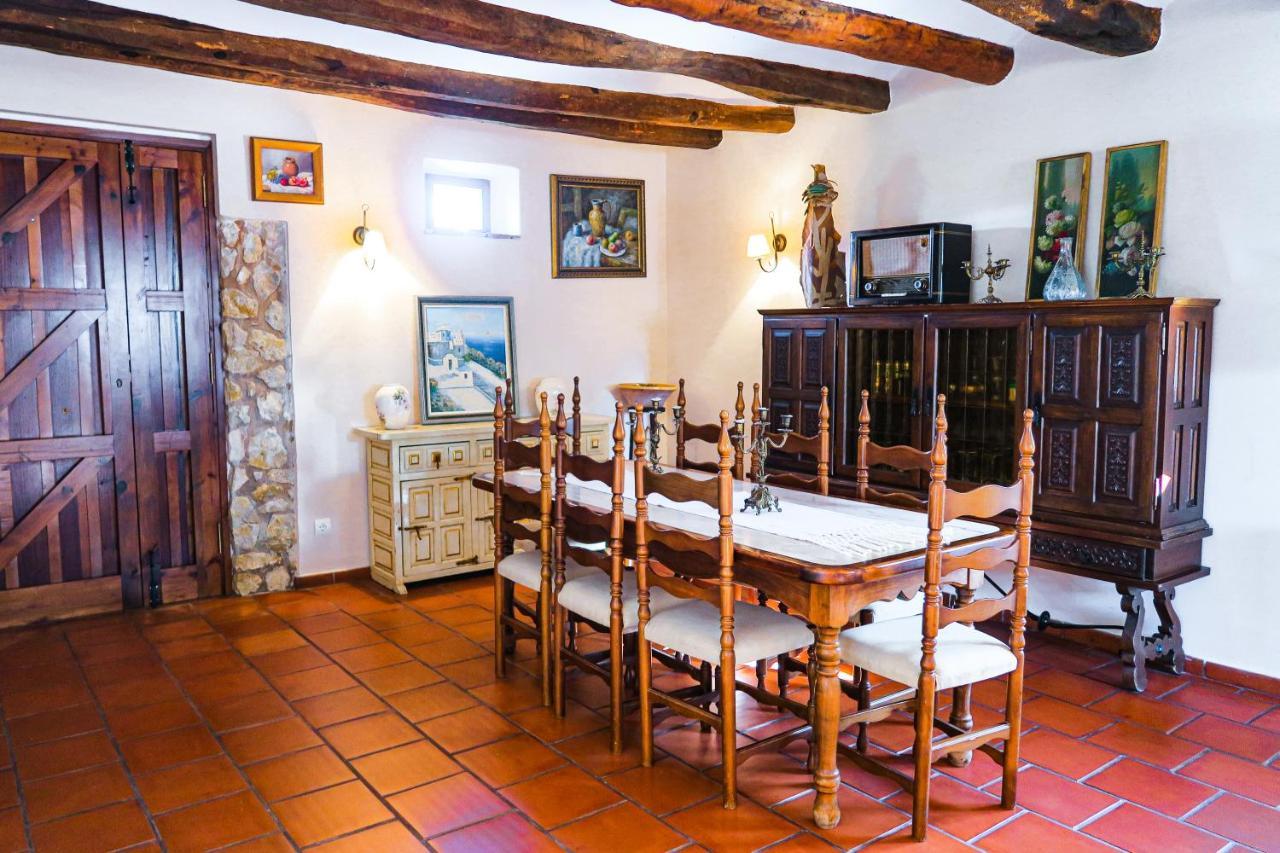 Masia Pou De La Vinya Sitges Exteriör bild