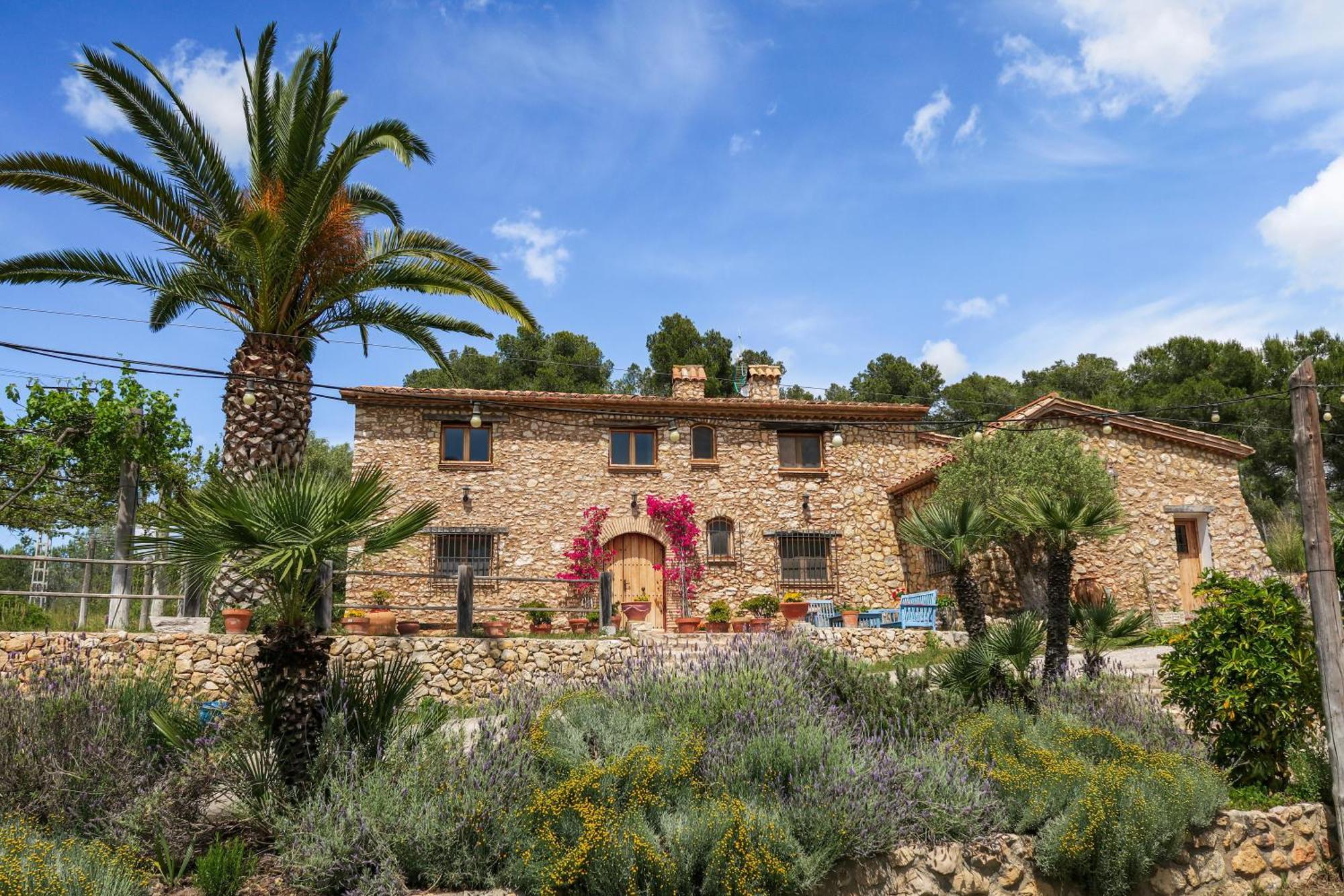 Masia Pou De La Vinya Sitges Exteriör bild