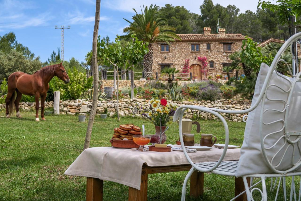 Masia Pou De La Vinya Sitges Exteriör bild