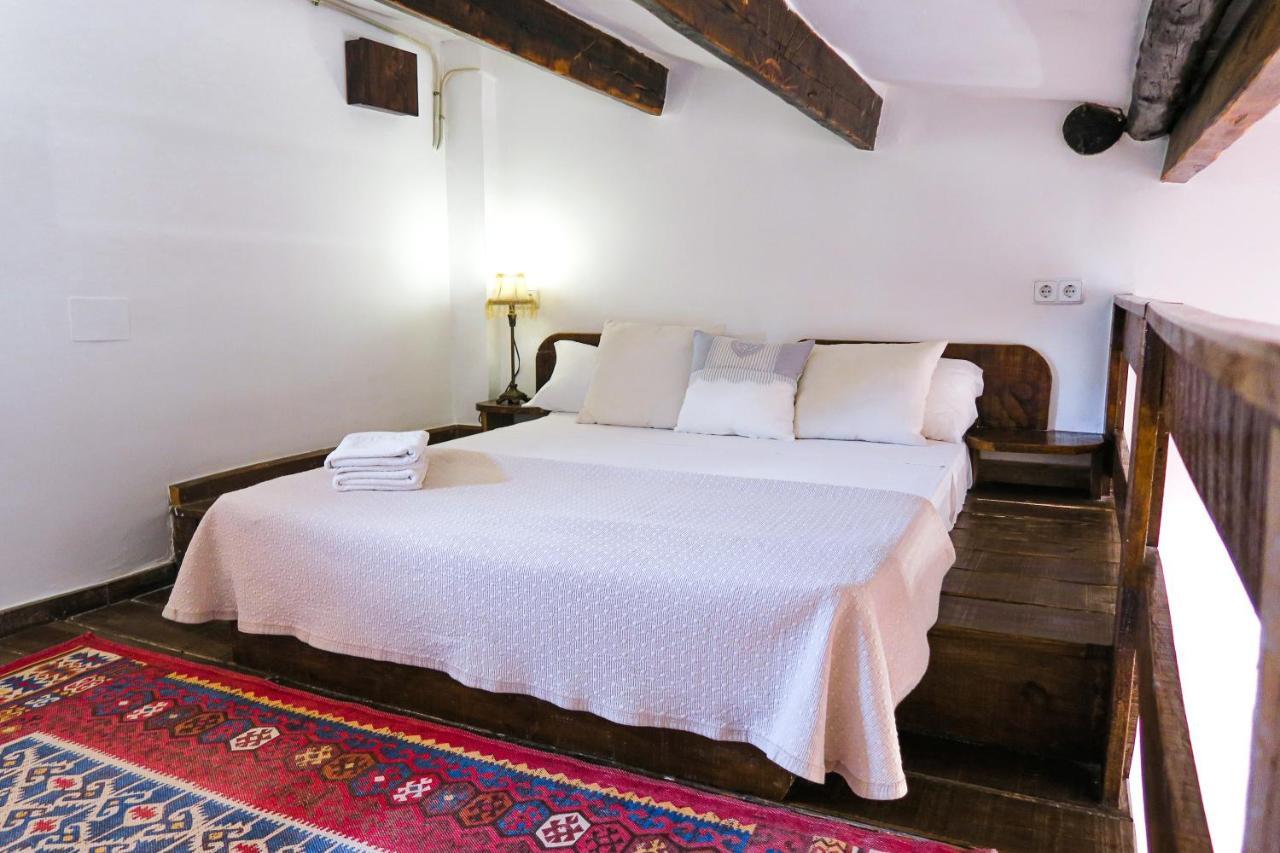Masia Pou De La Vinya Sitges Exteriör bild